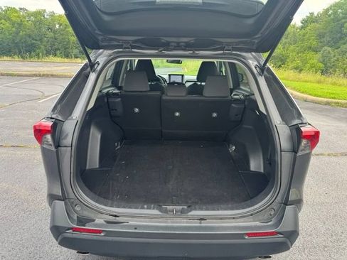 Used 2024 Toyota RAV4 XLE FWD image 13