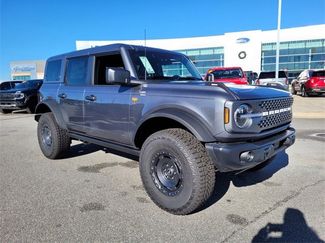 New 2025 Ford Bronco Badlands w/ Sasquatch Package video 1