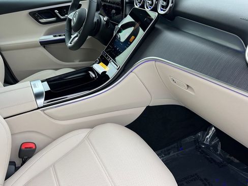 New 2026 Mercedes-Benz GLC 300 image 18