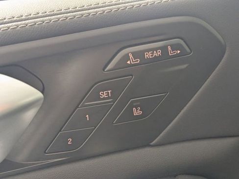 Used 2024 BMW X7 xDrive40i w/ M Sport Package image 11