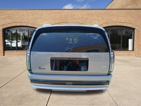 New 2026 Hyundai Ioniq 9 Limited image 4