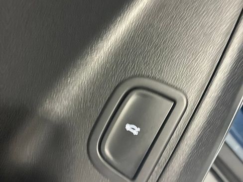 Used 2026 Buick Enclave Preferred AWD/4WD image 21