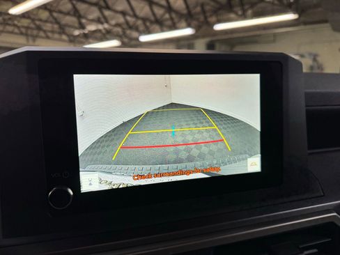 Used 2025 Toyota 4Runner TRD Off-Road image 12