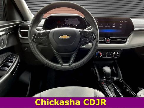 Used 2025 Chevrolet TrailBlazer LT image 8