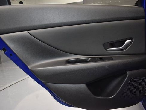 Used 2021 Hyundai Elantra SEL w/ Convenience Package image 15