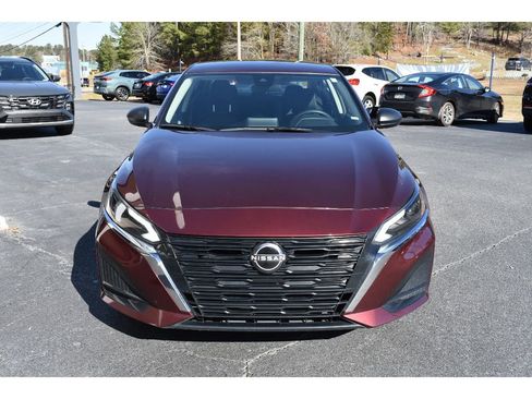 Used 2024 Nissan Altima 2.5 SV image 7