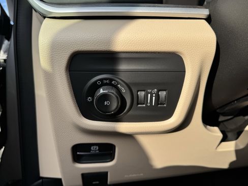 New 2025 Jeep Grand Cherokee Limited AWD/4WD image 22