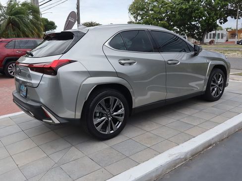 Used 2022 Lexus UX 200 F Sport FWD image 5