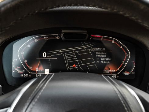 Used 2021 BMW 750i xDrive image 19