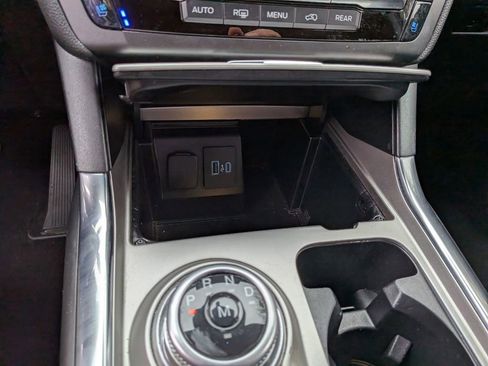 Used 2020 Ford Explorer Limited image 21