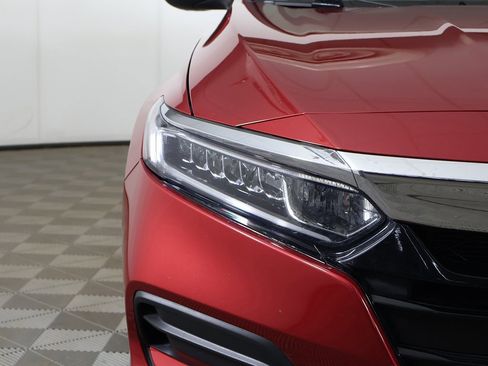 Used 2018 Honda Accord LX image 10