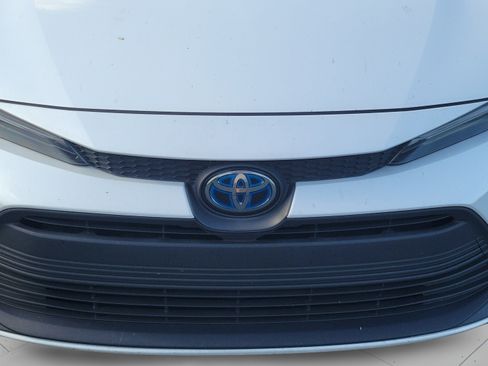 Used 2023 Toyota Corolla LE FWD image 11