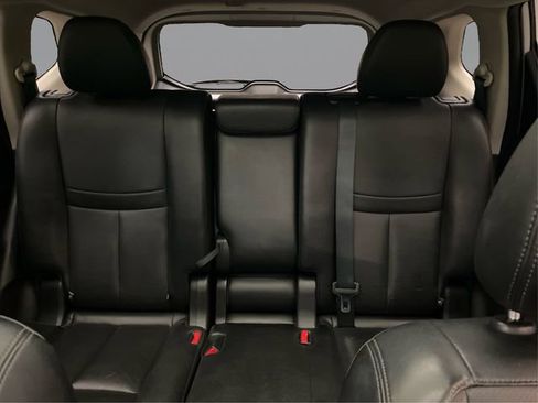 Used 2017 Nissan Rogue SL w/ SL Premium Package image 20