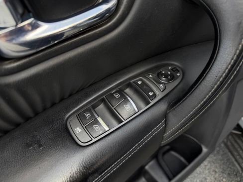 Used 2018 Nissan Armada SL w/ Moonroof Package AWD/4WD image 16