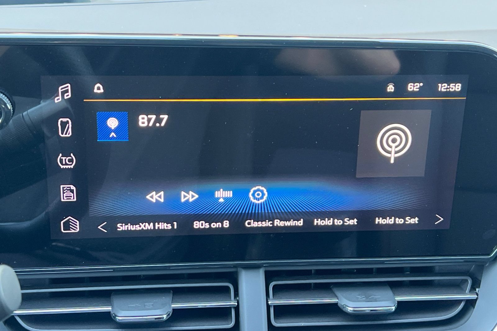 New 2026 Chevrolet Trax RS w/ Sunroof Package FWD image 15