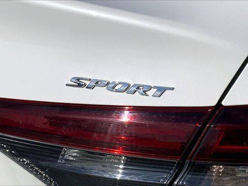 Used 2025 Honda Civic Sport image 10