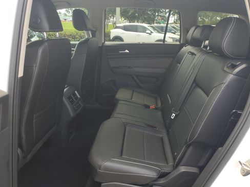 Used 2022 Volkswagen Atlas SE image 11