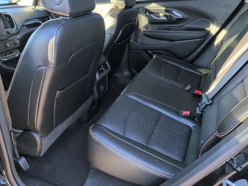 Used 2022 GMC Terrain AT4 w/ Infotainment Package II image 6