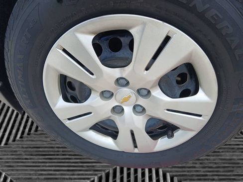 Used 2018 Chevrolet Trax LS FWD image 10
