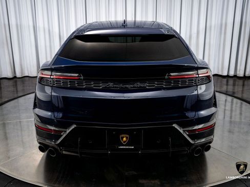 Used 2025 Lamborghini Urus SE image 12