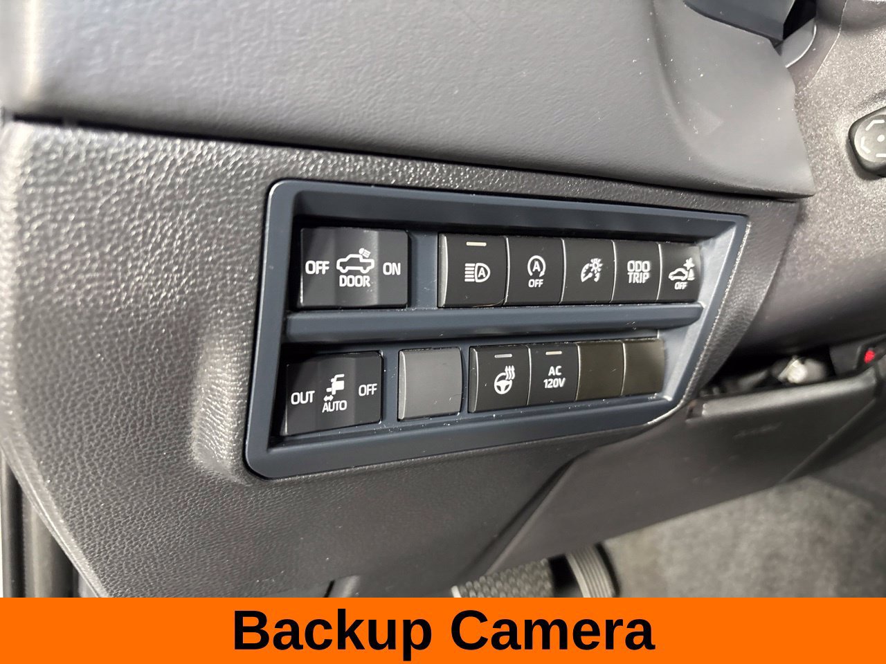 Used 2025 Toyota Tundra Platinum AWD/4WD image 12