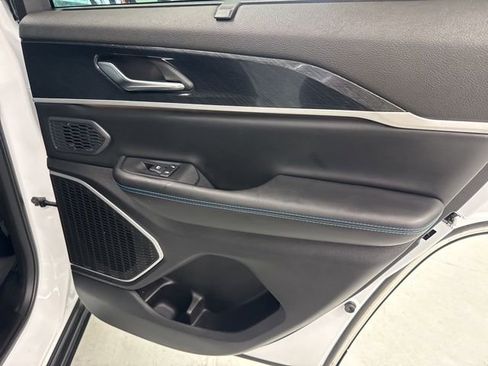 Used 2024 Jeep Grand Cherokee Trailhawk w/ Luxury Tech Group III image 33