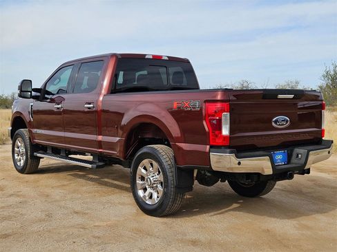 Certified 2017 Ford F250 Lariat w/ Chrome Package image 8