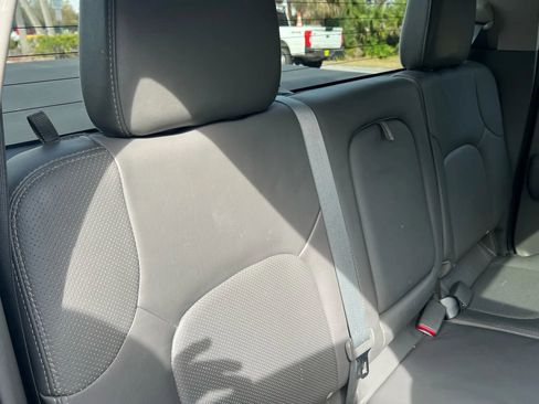 Used 2012 Nissan Frontier SL w/ Moonroof Pkg image 24