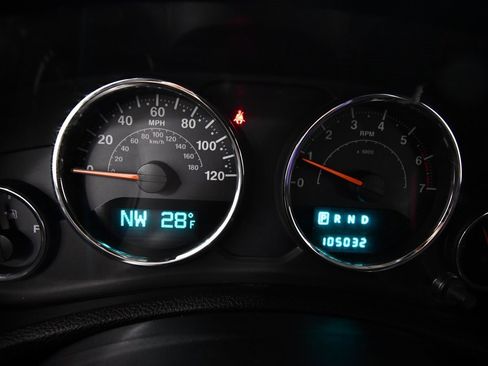 Used 2014 Jeep Wrangler Unlimited Sahara w/ Dual Top Group image 19