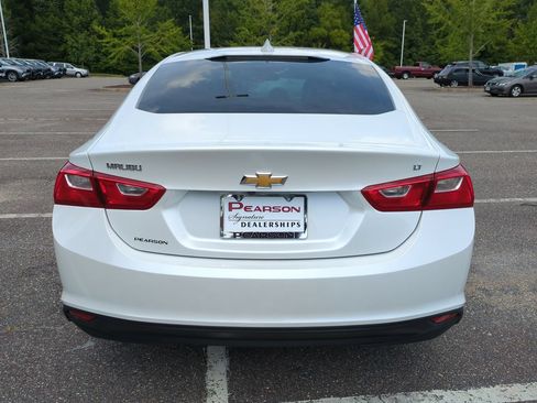 Used 2018 Chevrolet Malibu LT FWD image 5
