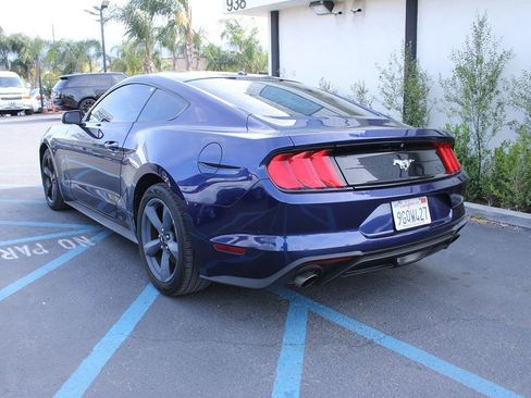 Used 2019 Ford Mustang Coupe image 9