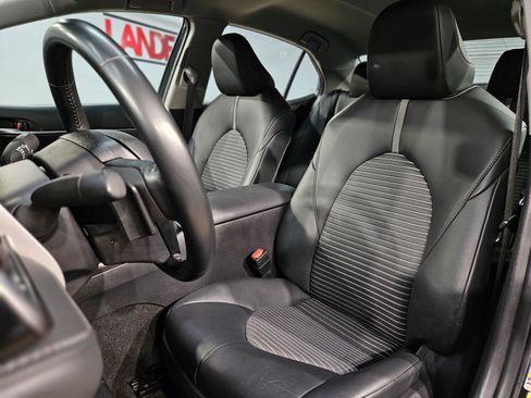 Used 2024 Toyota Camry SE image 23