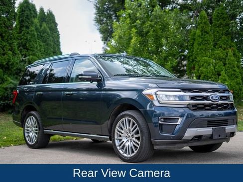 Used 2023 Ford Expedition Limited AWD/4WD image 3