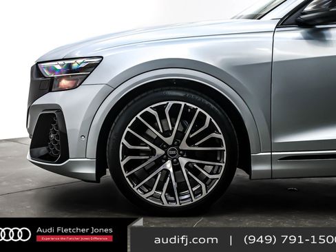 Used 2025 Audi SQ8 Premium Plus w/ 23" Wheel Package image 11