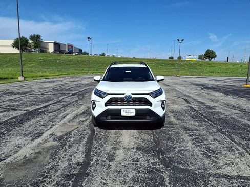 Used 2023 Toyota RAV4 AWD Hybrid image 2