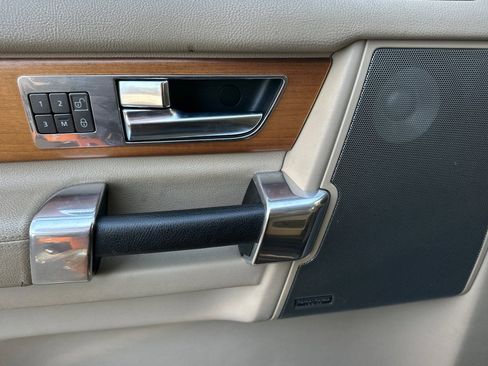 Used 2010 Land Rover LR4 HSE LUX image 14