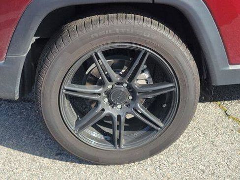 Used 2022 Jeep Compass Latitude image 6