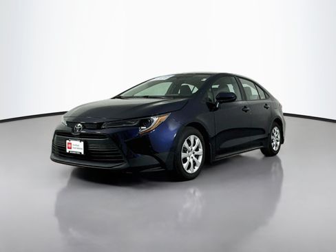 Certified 2025 Toyota Corolla LE FWD image 3