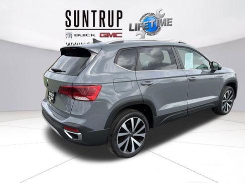 Used 2022 Volkswagen Taos SE image 6