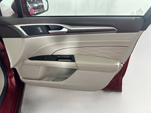 Used 2017 Ford Fusion Platinum FWD image 32