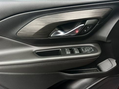 Used 2023 GMC Terrain SLE w/ Driver Convenience Package image 11