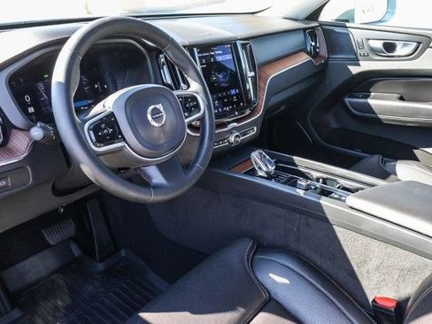 Used 2023 Volvo XC60 B5 Ultimate w/ Climate Package image 19