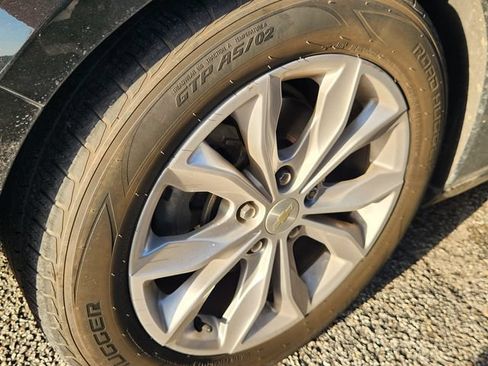 Used 2019 Chevrolet Malibu LT FWD image 10