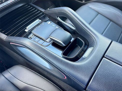 Used 2024 Mercedes-Benz GLE 350 4MATIC image 17
