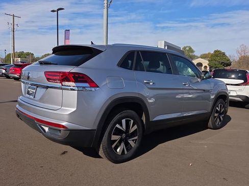 Used 2023 Volkswagen Atlas Cross Sport SE image 5