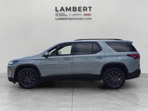 Used 2023 Chevrolet Traverse RS AWD/4WD image 2
