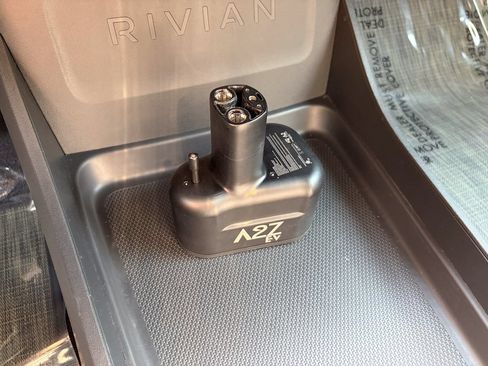 Used 2026 Rivian R1S Adventure AWD/4WD image 60