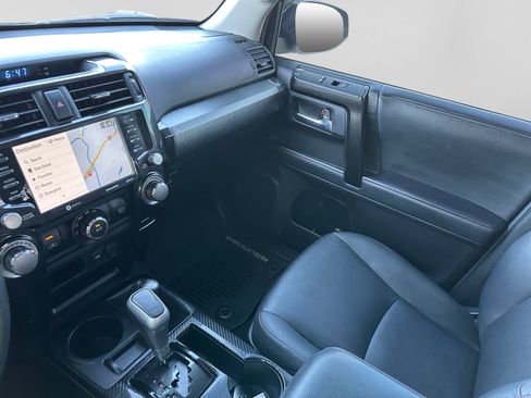 Used 2020 Toyota 4Runner TRD Off-Road Premium w/ Moonroof Package AWD/4WD image 30