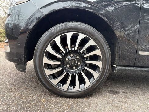 Used 2022 Lincoln Navigator L Black Label image 8