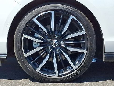 Used 2024 Honda Accord Touring image 8